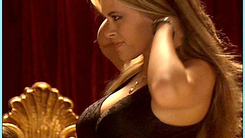 Pic: Sara Michelle Ben Av in The Sisterhood (2004)