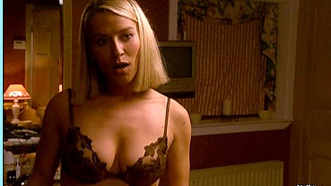 Pic: Zoe Lucker in Footballers' Wives (2002)