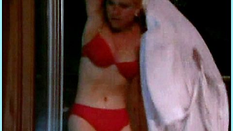 Pic: Zoe Lucker in Footballers' Wives (2002)