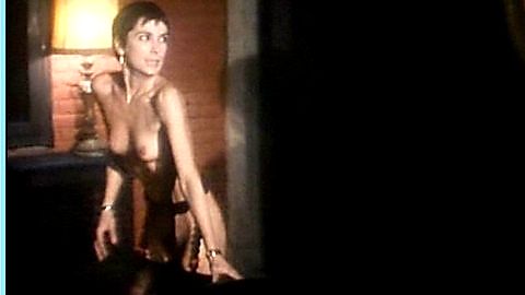 Pic: Paola Montenero in Il mondo porno di due sorelle (1978)