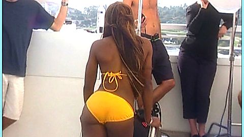 Pic: Serena Williams in Sports Illustrated: Swimsuit 2004 (2004)