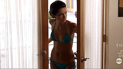 Pic: Alice Greczyn in The Lying Game (2011)