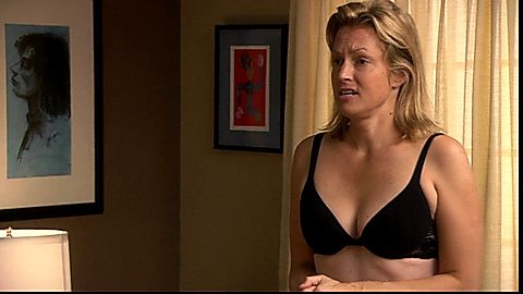 Pic: Alexandra Wentworth in Head Case