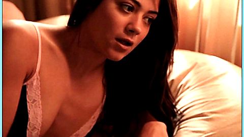 Pic: Camille Guaty in The Nine (2006)