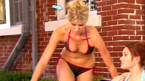 Pic: Sarah Wright in The Loop (2006)