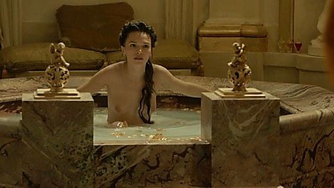 Pic: Anna Brewster in Versailles (2015)