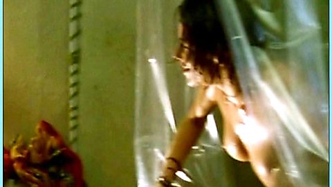 Pic: Kira Koschella in Drei mit Herz (1999)