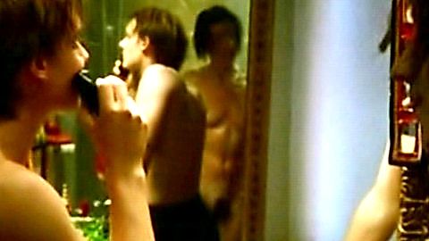 Pic: Kira Koschella in Drei mit Herz (1999)