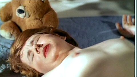 Pic: Sarah Huling in The Strangler's Wife (2002)