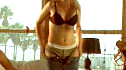 Pic: Pell James in Undiscovered (2005)