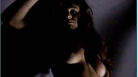 Pic: Zilda Mayo in A Ilha dos Prazeres Proibidos (1979)