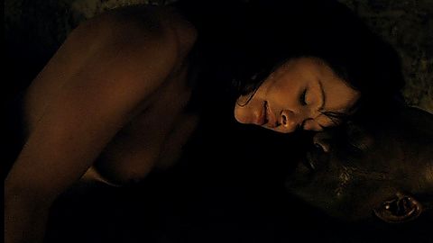 Pic: Marisa Ramirez in Spartacus: Gods of the Arena