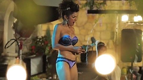 Pic: Melissa Elias in UnREAL (2015)