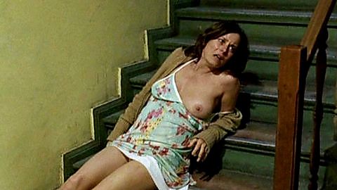 Pic: Inka Friedrich in Sommer vorm Balkon (2005)