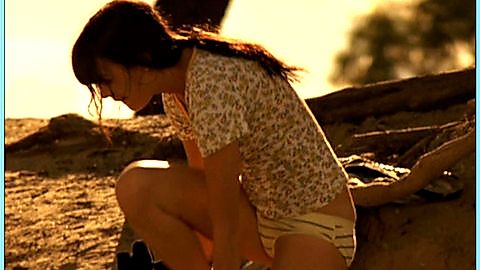 Pic: Emma Lung in Peaches (2004)