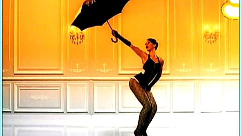 Pic: Rihanna  in Umbrella (2007)