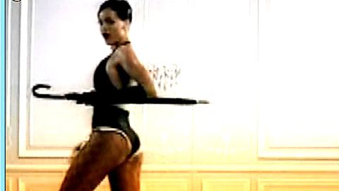 Pic: Rihanna  in Umbrella (2007)