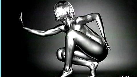 Pic: Rihanna  in Umbrella (2007)