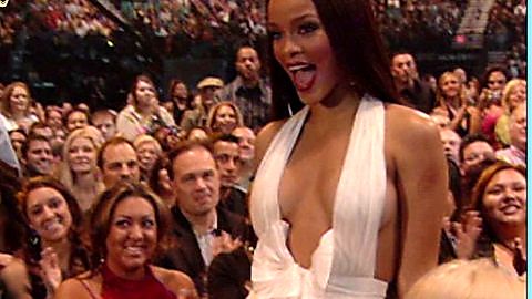 Pic: Rihanna  in The Billboard Music Awards
