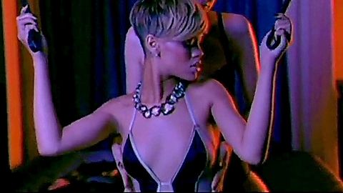 Pic: Rihanna  in Te Amo (2010)