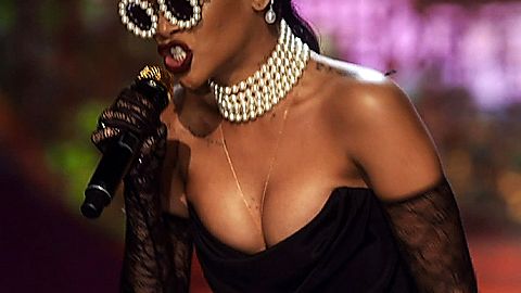 Pic: Rihanna  in The Victoria's Secret Fashion Show 2012 (2012)