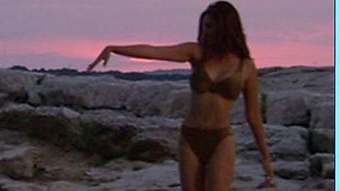 Pic: Lisa Ray in Ball & Chain (2004)