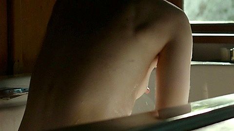Pic: Evan Rachel Wood in Into the Forest (2016)