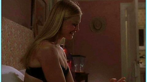 Pic: Arija Bareikis in Deuce Bigalow: Male Gigolo (1999)