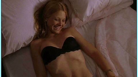 Pic: Arija Bareikis in Deuce Bigalow: Male Gigolo (1999)