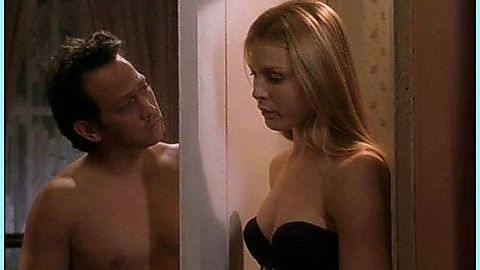 Pic: Arija Bareikis in Deuce Bigalow: Male Gigolo (1999)