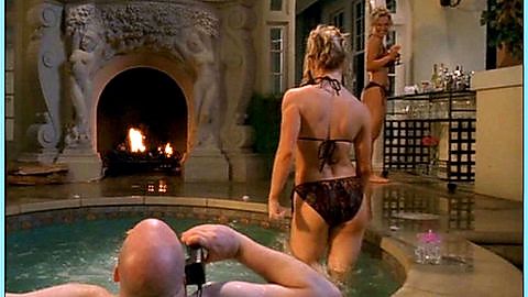 Pic: Elaine Klimaszewski in Drop Dead Sexy (2005)