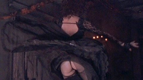 Pic: Amelia Kinkade in Night of the Demons (1988)