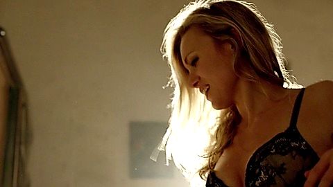 Pic: Stephanie Vogt in Strike Back (2010)
