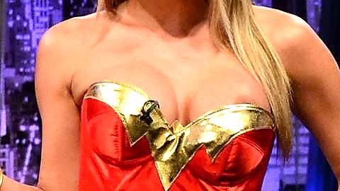 Pic: Sara Jean Underwood in Attack of the Show!