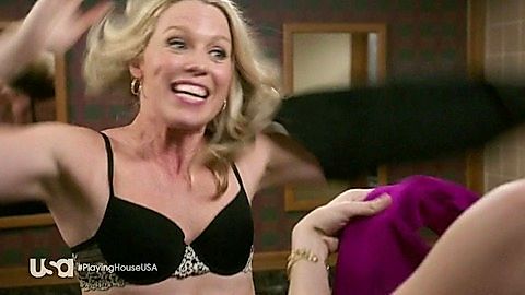 Pic: Jessica St. Clair in Playing House (2014)