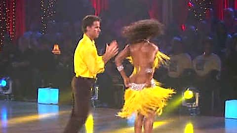 Pic: Monique Coleman in Dancing with the Stars (2005)