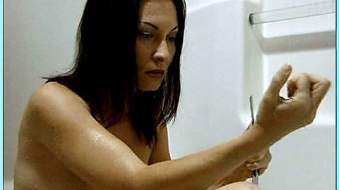 Pic: Rachael Rollings in Dark Remains (2005)