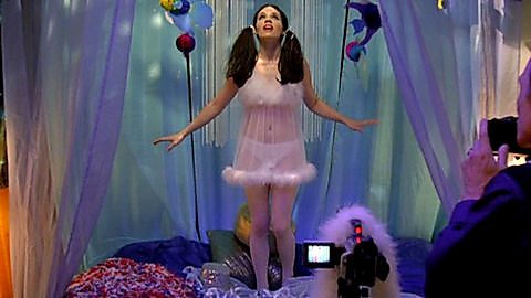 Pic: Sarah Foret in American Crude (2008)