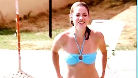 Pic: Laura Ramsey in Cruel World (2005)