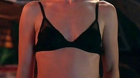 Pic: Laura Ramsey in Hindsight
