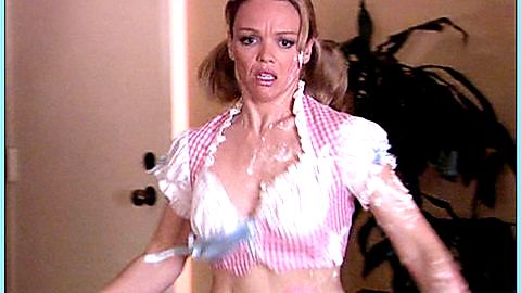 Pic: Lauren Bowles in Arrested Development (2003)