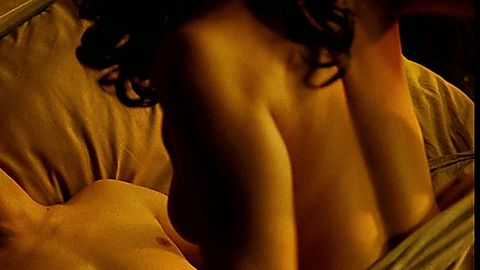 Pic: Jessica Parker Kennedy in 50/50 (2011)