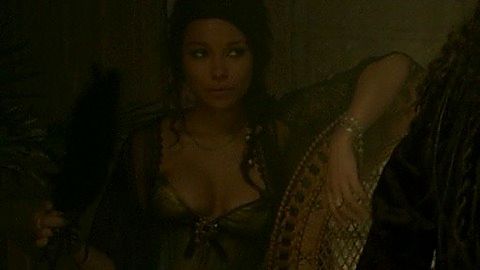 Pic: Jessica Parker Kennedy in Black Sails (2014)