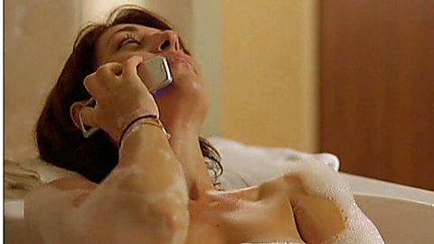 Pic: Valérie Benguigui in Comme t'y es belle! (2006)