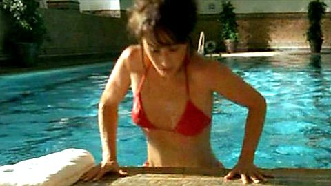 Pic: Suzette Vargas in Crooked (2006)