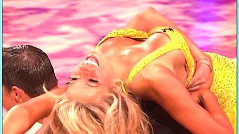 Pic: Shandi Finnessey in Dancing with the Stars (2005)