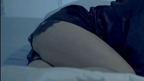 Pic: Erin Cardillo in The Truth (2010)
