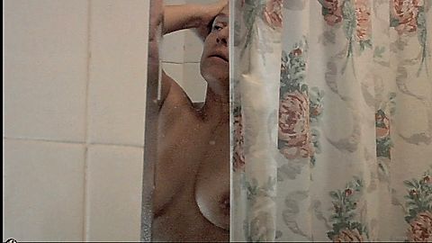 Pic: Mariana Loyola in The Maid (2009)