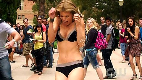 Pic: AnnaLynne McCord in 90210 (2008)