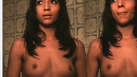 Pic: Patricia Becker in ¿Podrías con cinco chicas a la vez? (1979)